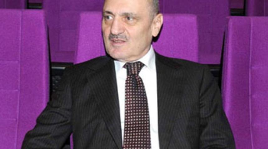 Bakan boş koltukları görünce şaşırdı