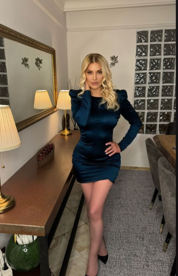 Estetiklerle bambaşka biri oldu... Songül Karlı'nın son pozlarına yorum yağdı: Seda Sayan sandım G2