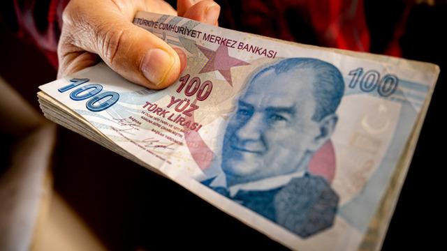 Faizsiz evlilik kredisinde yeni gelişme! İkinci etap ödemeleri bugün hesaplara yatırılıyor