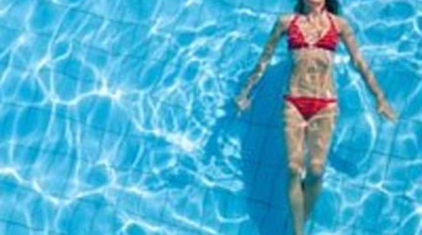 Yüzerken lens kullanmak tehlikeli