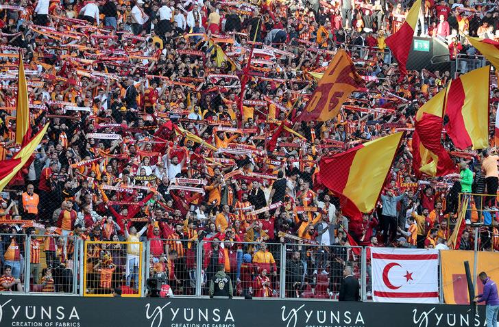 Galatasaray taraftarına müjde! 23 binden fazla kişi... 18771251-728xauto
