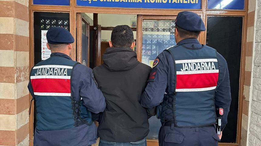 Samsun'da uyuşturucu suçundan 15 yıl hapis cezası bulunan firari yakalandı