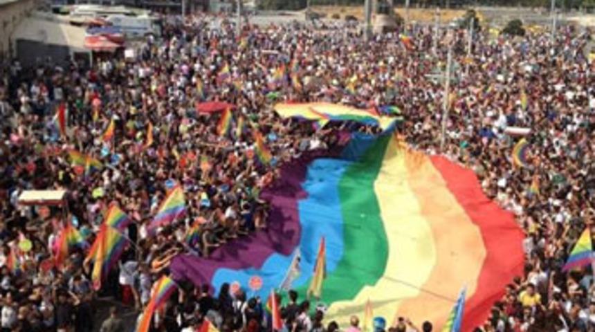 Beyoğlu&rsquo;nda &lsquo;Trans Onur Y&uuml;r&uuml;y&uuml;ş&uuml;&rsquo;