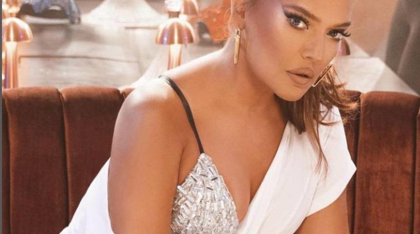 Demet Akalın tarzını değiştirdi! Yeni hali sosyal medyada çok konuşuldu