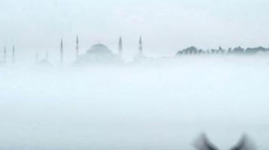 İstanbul'daki sis o g&ouml;kdelenleri sildi