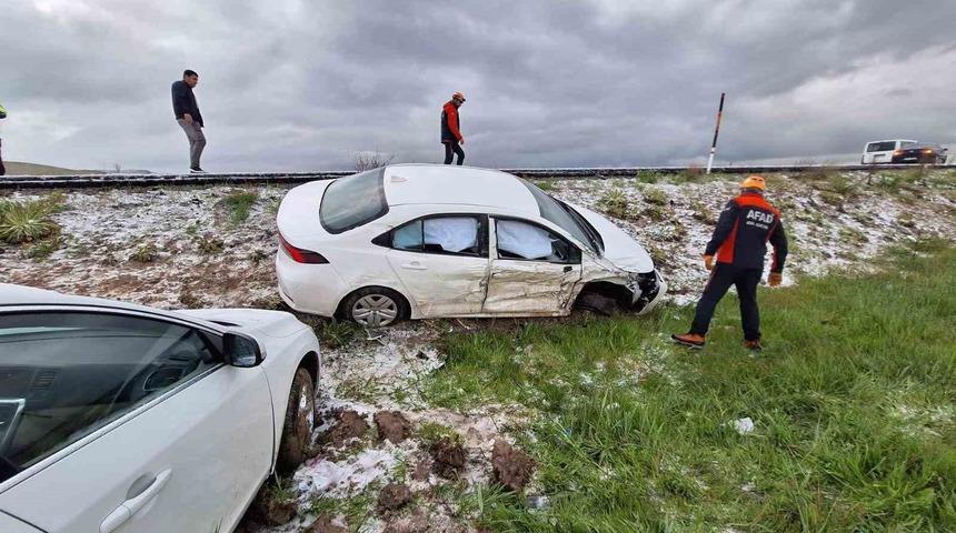 Buzlanma kazaları beraberinde getirdi