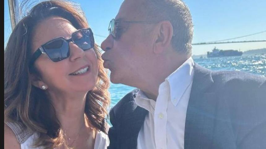 Fatih Altaylı baldızının doğum gününü öpücüklerle kutladı! O paylaşım sosyal medyada çok konuşuldu