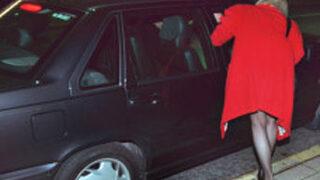 'İmdat polis! Fahişe çirkin çıktı'