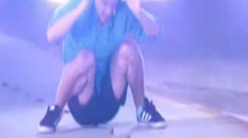 Poposuyla 60 saniyede 50 ceviz kırdı