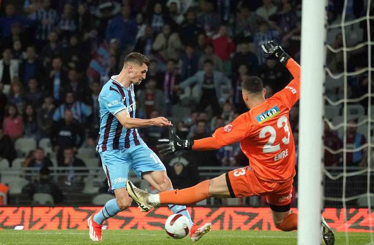 Ziraat Türkiye Kupası'nda finalin adı belli oldu! Fatih Karagümrük'ü 4-0 mağlup eden Trabzonspor, Beşiktaş'ın rakibi oldu...