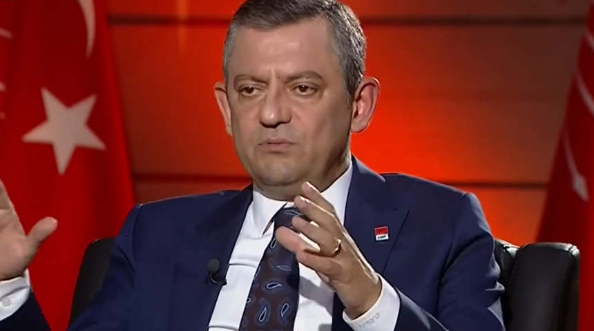 CHP lideri Özgür Özel, Cumhurbaşkanı Erdoğan'a sunduğu dosyayı canlı yayında açıkladı! "Bunu ilk kez söylüyorum..."