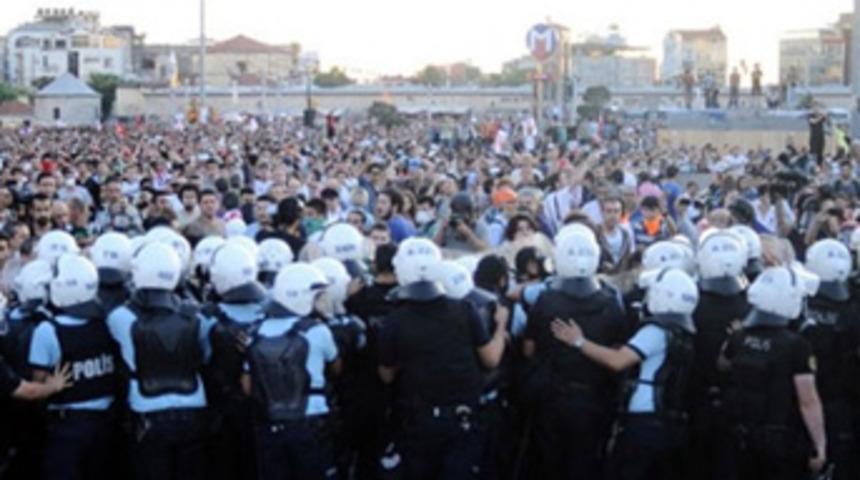 Tayine izin &ccedil;ıktı, 1600 polis gitti