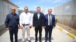 Köln-Gazipaşa seferini yapan uçak, lastiğinin patlaması nedeniyle pistte kaldı