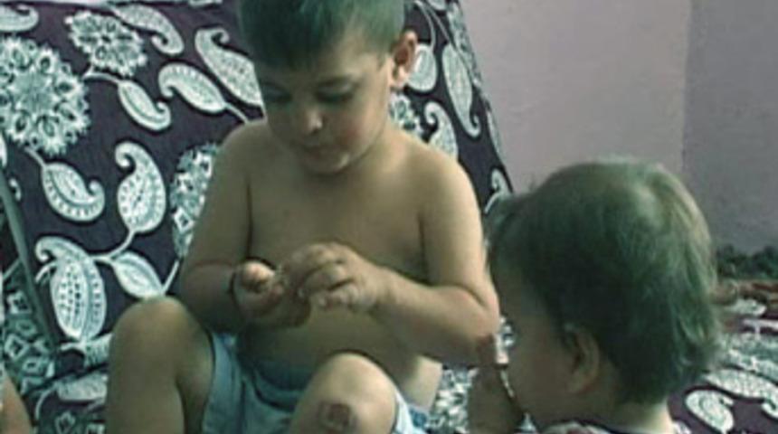 Bu &ccedil;ocukların canı yanmıyor