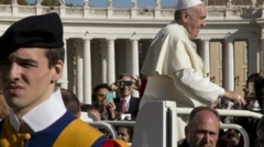 Papa'dan T&uuml;rkiye ziyareti &ouml;ncesi diyalog &ccedil;ağrısı