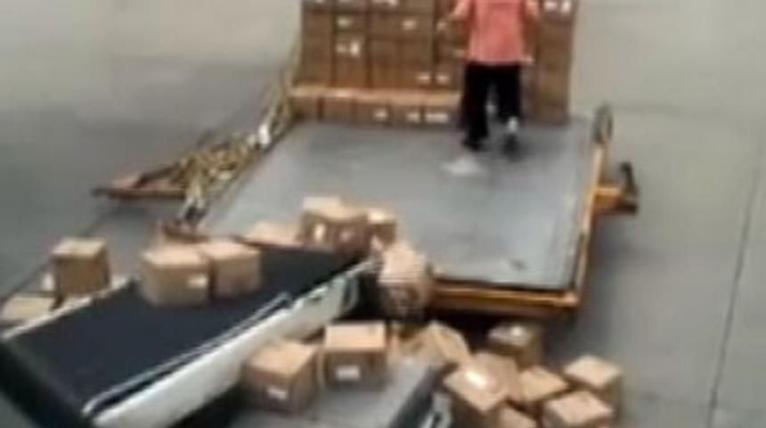 Havalimanında bagaj komedisi!