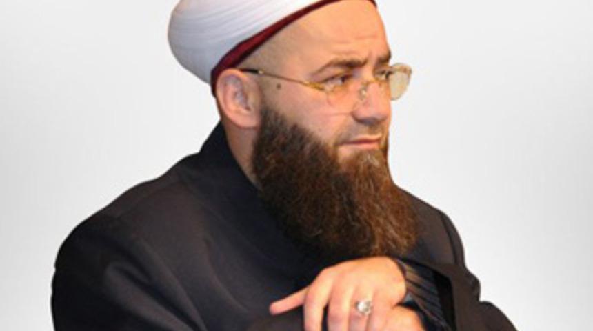 C&uuml;bbeli ile hakimin diyaloğu g&uuml;ld&uuml;rd&uuml;