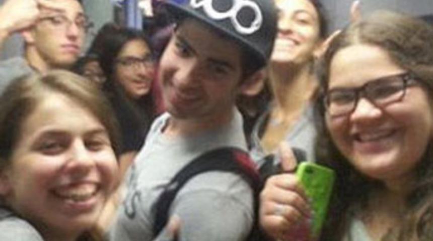 U&ccedil;aktan 100 kişiyi birden attılar