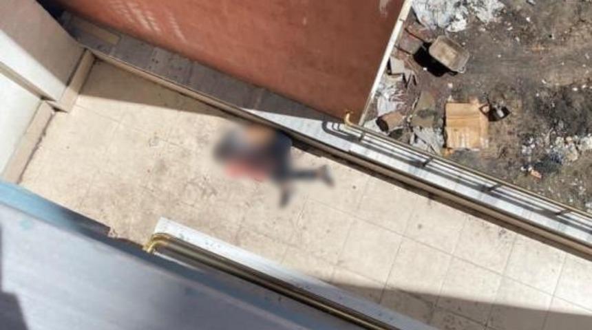 Tatvan&rsquo;da 19 yaşındaki bir gen&ccedil; kendisini 5&rsquo;inci kattan attı