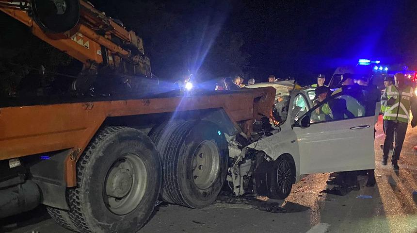 Amasya’da vince arkadan çarpan otomobilin sürücüsü öldü
