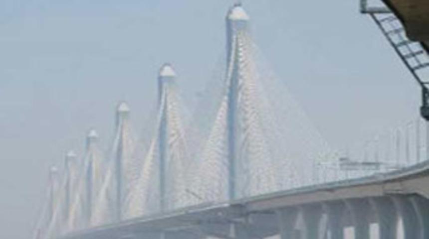 K&ouml;pr&uuml;n&uuml;n hız sınırı şaşırtıyor