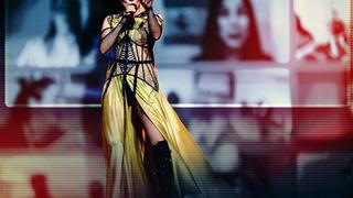 Sertab Erener 21 yıl sonra Eurovision sahnesinde yine ortalığı yıktı geçti! Türk ve Yunan ekibi de o anlarda birlikte dans etti...