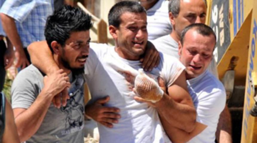 Babasının gözü önünde öldü