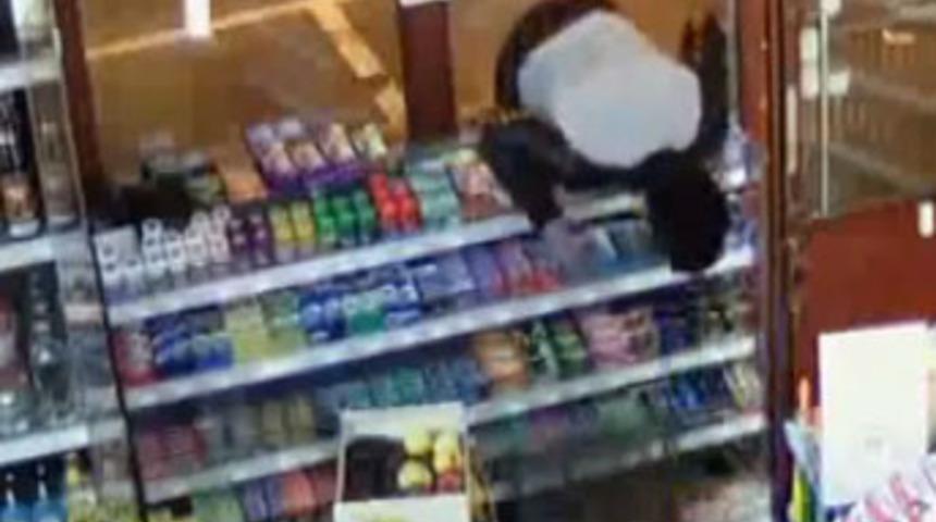 D&uuml;nyanın en komik soygunu