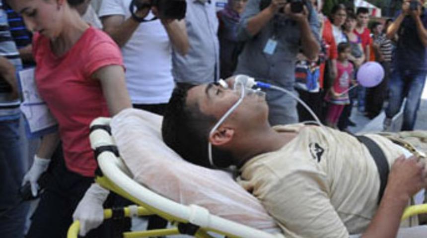 Ağa&ccedil;lık alanda yangın: 8 asker yaralı