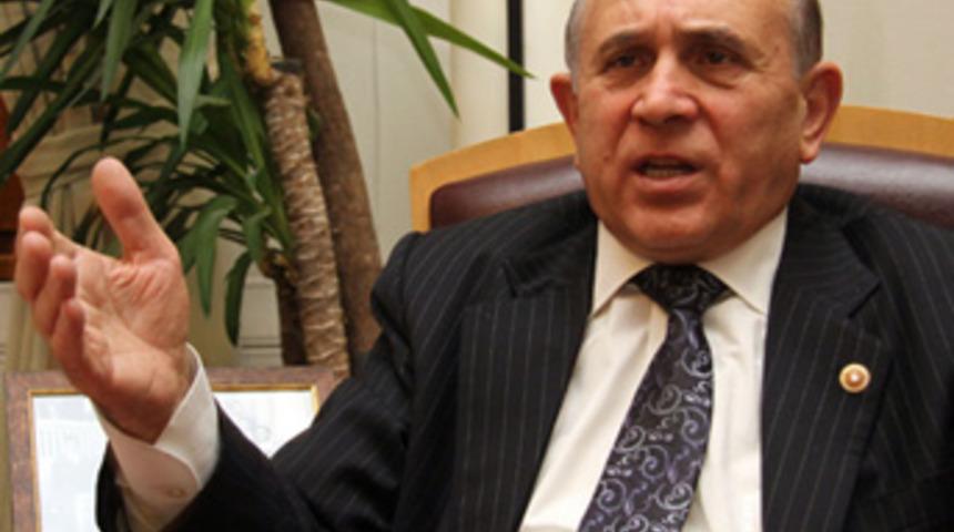 Burhan Kuzu: Kızgın değilim, &ccedil;ok kırgınım