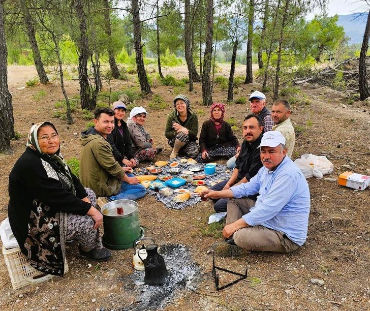 Yer: Denizli! Hem belediye başkanı hem çiftçi: Yaşam tarzı gönülleri fethediyor 18782197-728xauto