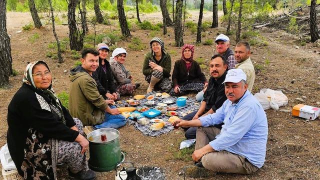 Yer: Denizli! Hem belediye başkanı hem çiftçi: Yaşam tarzı gönülleri fethediyor