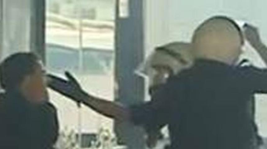 Polisten yalvararak kurtuldu!