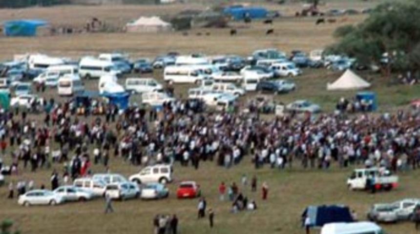 PKK'lılar yayla şenliğine katıldı