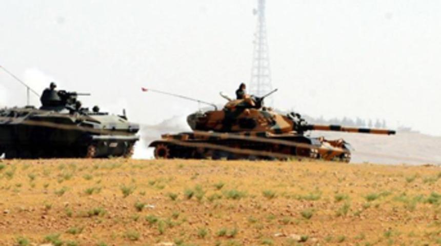 Suriye sınırında tanklarla askeri tatbikat