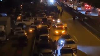 Sakaryaspor’un final coşkusu sokaklara sığmadı