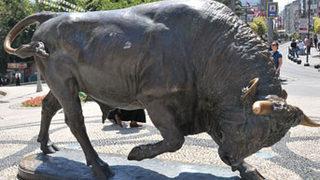 Boğa heykeli kalkıyor yerine...