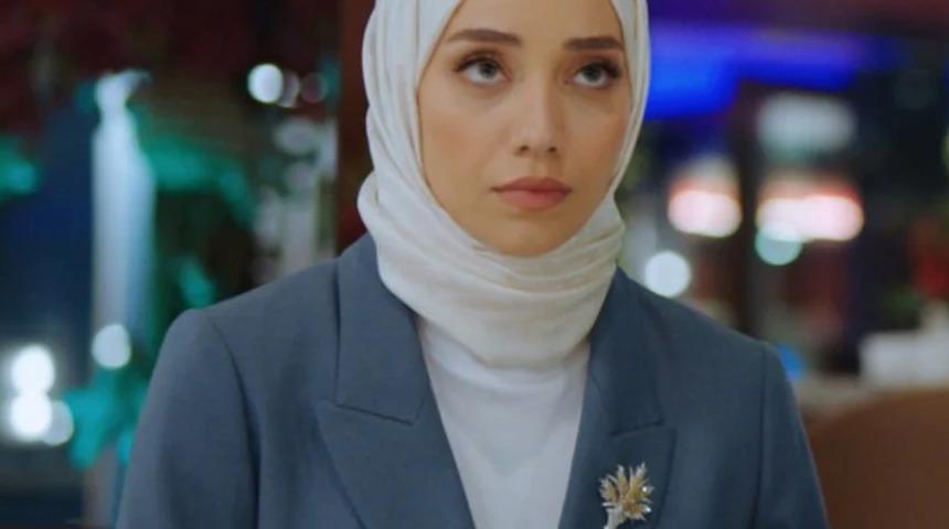 Kızılcık Şerbeti’nin Görkem’i Özge Özacar kalbini o iş insanına kaptırdı