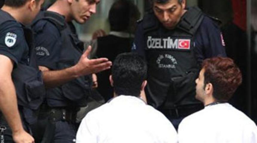 'S&ouml;zde doktor hırsız &ccedil;ıktı'