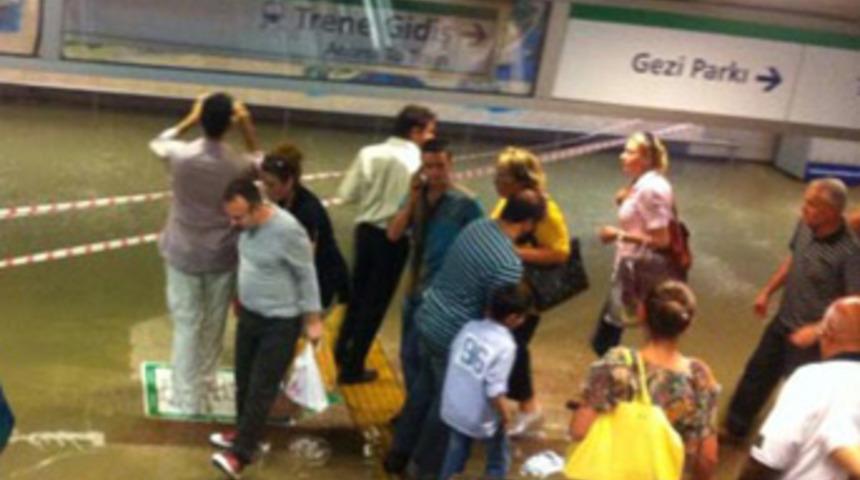 Taksim metrosunda seferler normale d&ouml;nd&uuml;