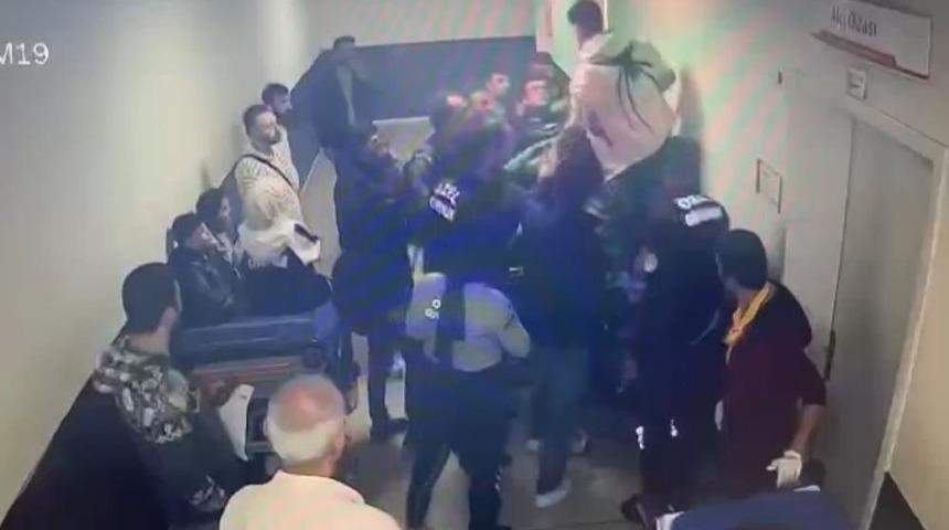 Hastanede dehşet kamerada! Sedyeden kalkıp doktora saldırdı, sebebi 'pes' dedirtti!