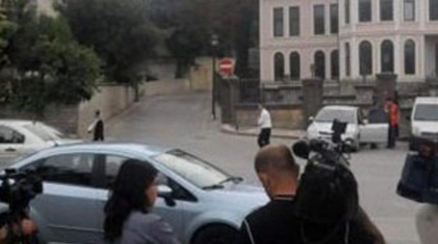 Gazeteciler G&uuml;l ve Erdoğan'ı boşuna bekledi