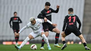 Feghouli'nin ardından eski bir Galatasaraylı olan Emre Mor da Sarı-Kırmızılılar karşısında oynayamayacak! 