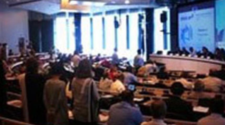 AP'de 'Duran Adam' protestosu