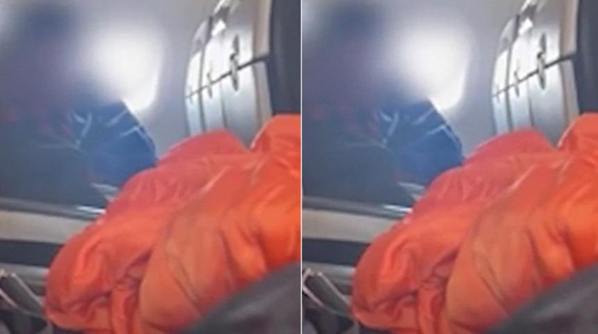 Uçaktaki rezalet böyle kaydedildi! Kimseye aldırış etmeden cinsel ilişkiye girdiler...