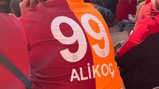 Galatasaraylı bir taraftar, formasının arkasına Ali Koç yazdırdı, sosyal medya yıkıldı!