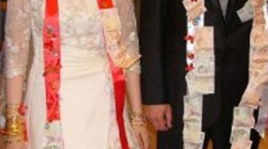 D&uuml;ğ&uuml;nde takı şoku