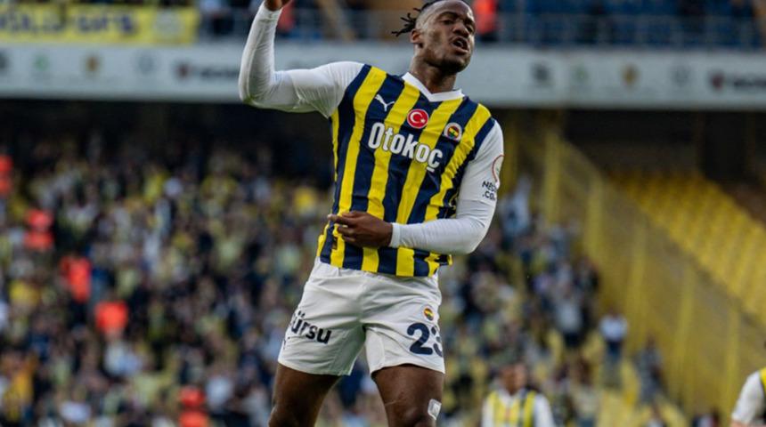 Fenerbahçe, Kayserispor'u 3-0 mağlup ederek şampiyonluk şansını sürdürdü!