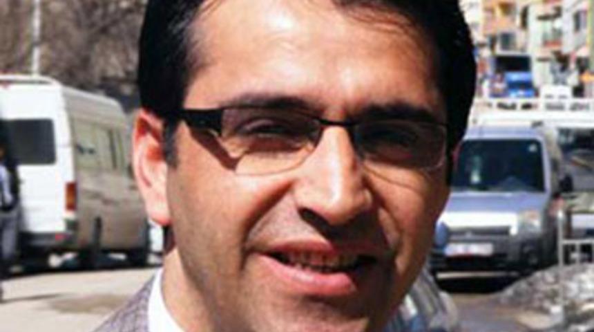 Mustafa Sarıg&uuml;l BDP'ye ge&ccedil;ti ortalık karıştı