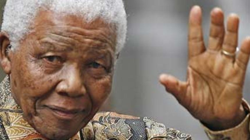 Mandela ailesinde mezar kavgası